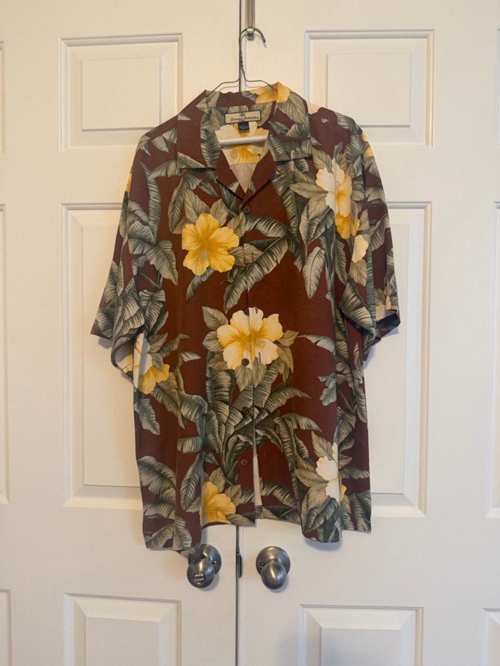 Tommy Bahama Brown Maroon with Yellow Floral Hawaiian Print Size L